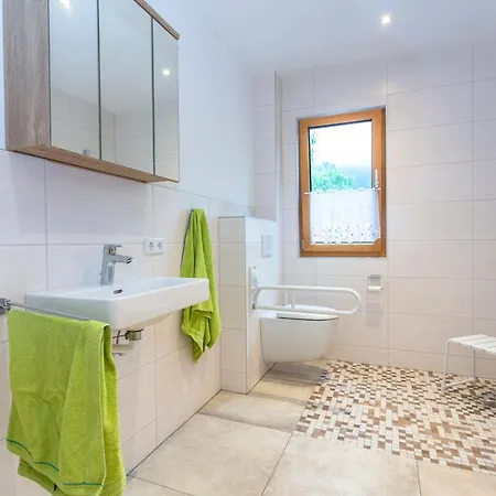 Mandl Sauna Pool Eg Rollstuhlgaengig شقة *